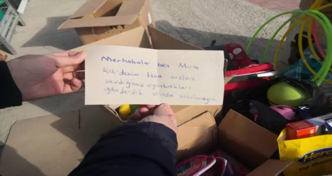 Çorum’da çocuklar, oyuncak ve kıyafetlerini depremzede çocuklarla paylaşıyor