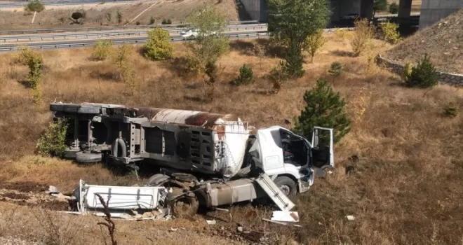 Çorum’da devrilen tankerin sürücüsü öldü