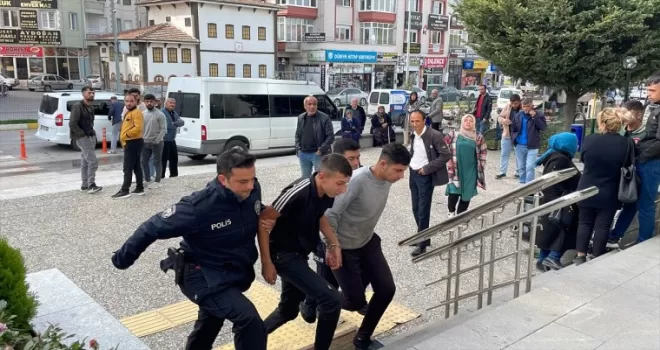 Çorum’da iki kişinin parasını gasbeden 4 şüpheli tutuklandı