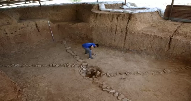 Çorum’da silo olduğu değerlendirilen 3 bin 300 yıllık yapı bulundu