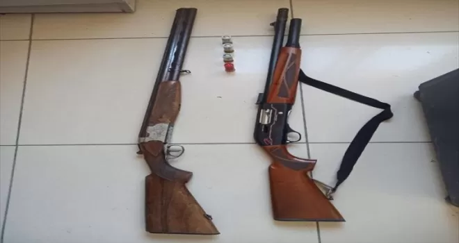 Çorum’da sosyal medyada silah teşhir eden 3 kişi gözaltına alındı