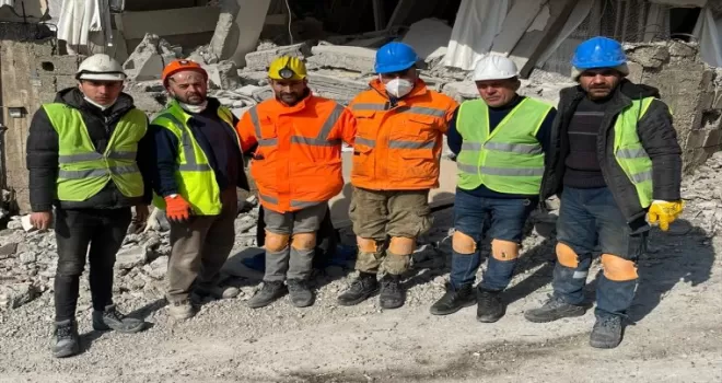 Çorum’dan 17 gönüllü, afet bölgesindeki arama kurtarma çalışmalarına katıldı