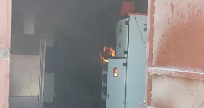 Çorum'un Alaca ilçesindeki trafoda çıkan yangın söndürüldü