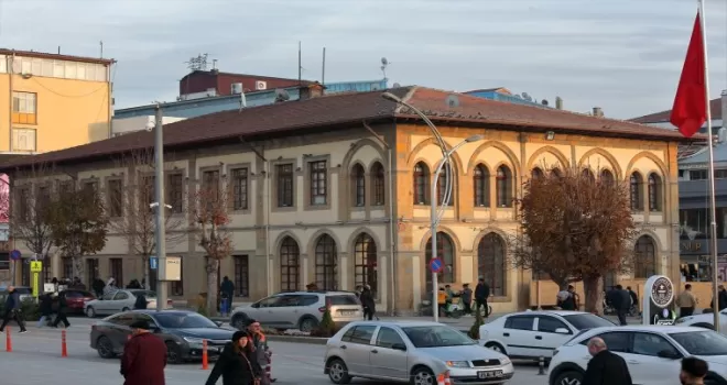 Çorum’un asırlık taş binası yeniden kütüphane olarak hizmet verecek