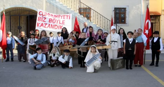 “Cumhuriyeti biz böyle kazandık“ fotoğrafı yeniden canlandırıldı