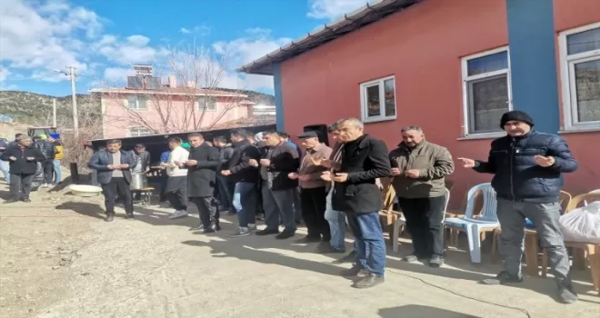 Depremde şehit olan Piyade Er Sümbül için mevlit okutuldu