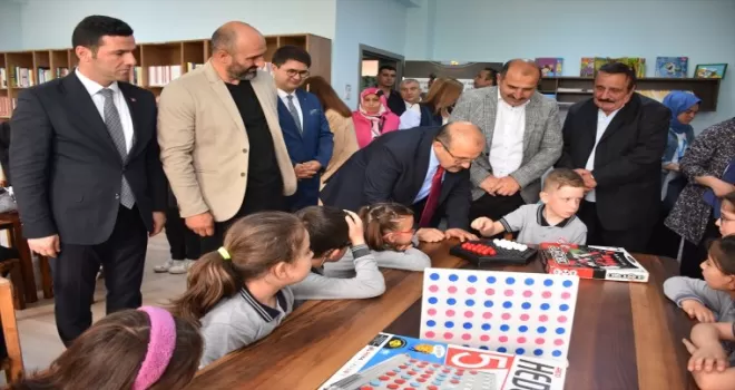 Depremde vefat eden başöğretmen çiftin adı Trabzon’da kütüphaneye verildi