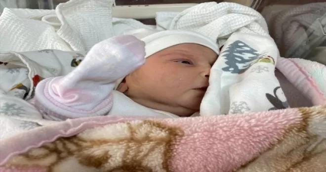 Depremden kurtulan Hataylı ailenin bebeği Bartın’da dünyaya gözlerini açtı