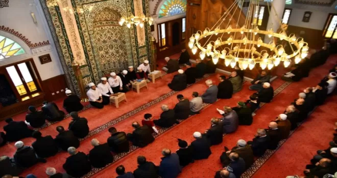 Depremlerde hayatını kaybedenler için Karabük’te hatim duası yapıldı