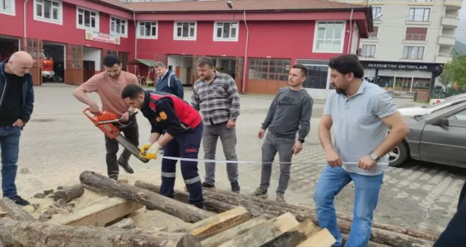 Devrek’te belediyenin arama kurtarma ekibine “domuzdamı“ yöntemi öğretildi