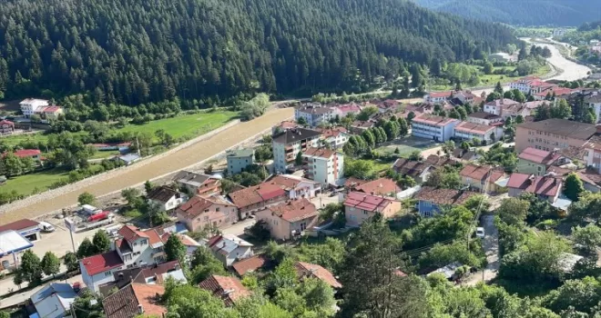 Devrekani Çayı’na yapılan “biriktirme barajı“ Azdavay’ı felaketten kurtardı