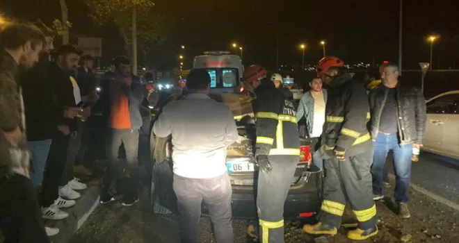 Düzce’de ağaca çarpan otomobilin sürücüsü yaralandı