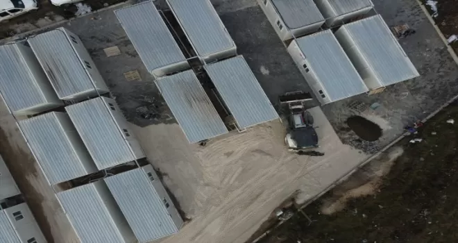 Düzce'de depremzedeler için konteyner kurulumu sürüyor