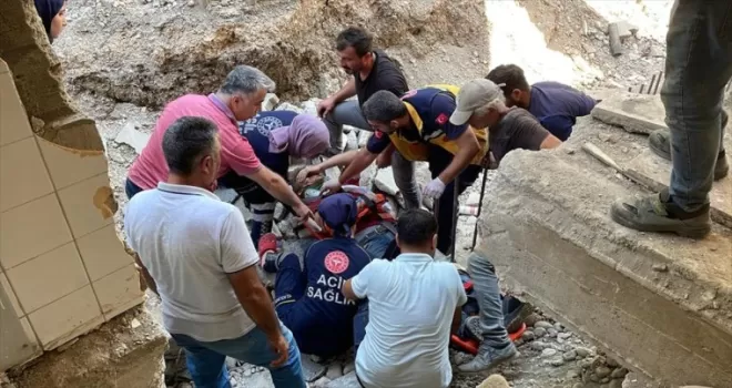Düzce’de inşaatın ikinci katından düşen işçi yaralandı