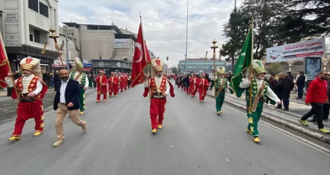 Düzce'de Kızılay Haftası mehteranlı kortej yürüyüşüyle kutlandı