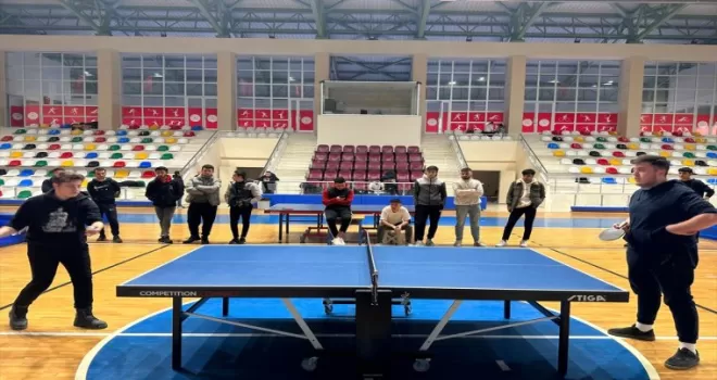 Düzce'de masa tenisi turnuvası yapıldı