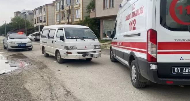 Düzce’de minibüsün çarptığı bisikletli çocuk yaralandı