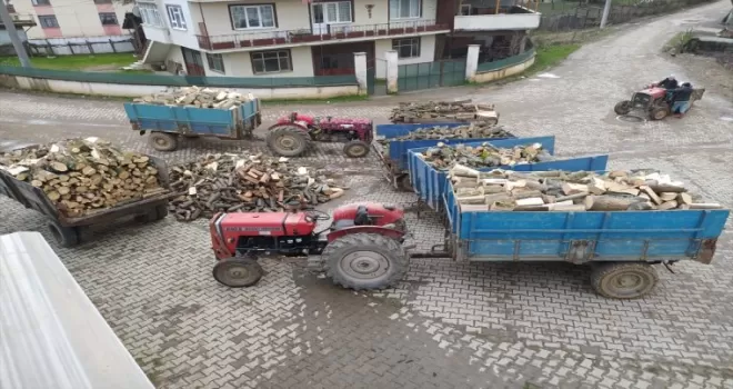 Düzce’de orman köylüleri deprem bölgesine yakacak odun gönderdi