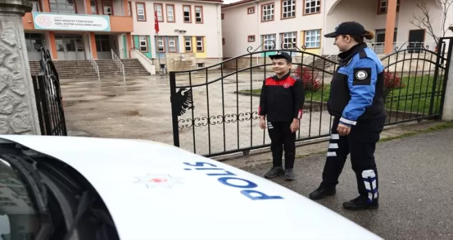 Düzce’de otizmli çocuğun polislik hayali bir günlüğüne gerçeğe dönüştü