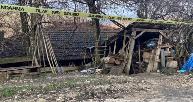 Düzce’de toprak kayması nedeniyle bir ev boşaltıldı