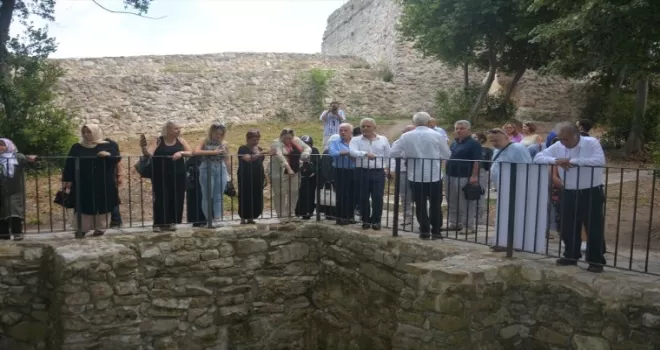 Düzce’deki tarihi Ceneviz Kalesi’nde hafta sonu yoğunluğu