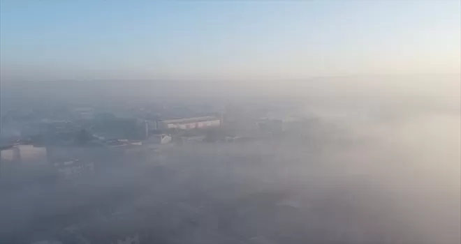 Düzce Ovası sis bulutuyla kaplandı