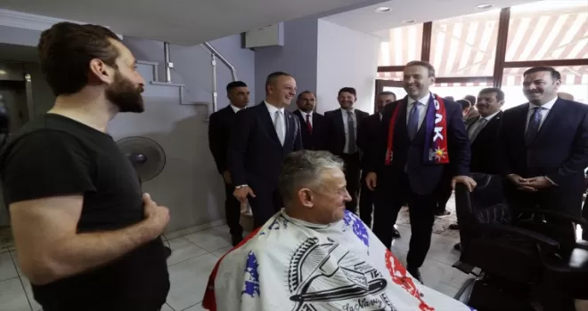 Enerji ve Tabii Kaynaklar Bakanı Bayraktar Zonguldak’ta esnafı ziyaret etti
