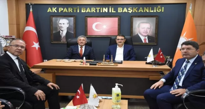 Enerji ve Tabii Kaynaklar Bakanı Dönmez, Bartın'da madencilerle buluştu: