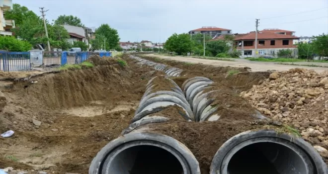 Erbaa’da sokaktan geçen sulama kanalına düzenleme
