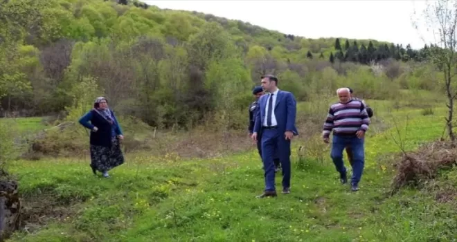 Erfelek’te bir mahallede heyelan oluştu