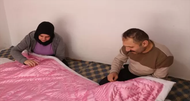 Eşine destek için başladığı yorgancılıkta usta öğretici oldu