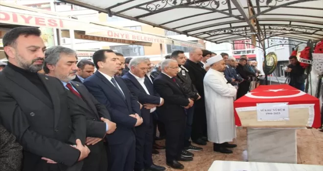 Eski Sanayi ve Ticaret Bakanı Şükrü Yürür, Ordu’da son yolculuğuna uğurlandı
