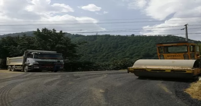 Espiye'de köy yolları asfaltlanıyor