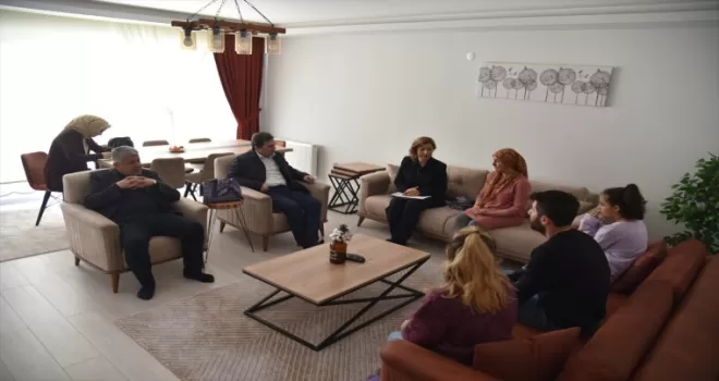 Espiye Kaymakam Tengir, depremzede aileleri ziyaret etti