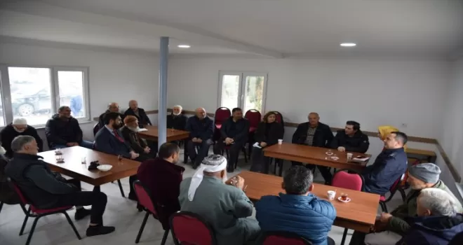 Espiye Kaymakamı Taner Tengir, depremzedeleri ziyaret etti