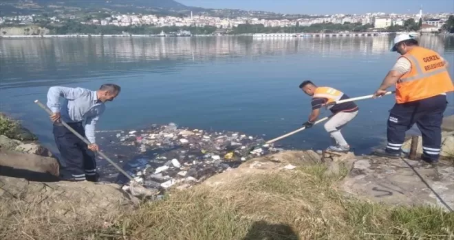 Gerze’de temizlik çalışması yapıldı