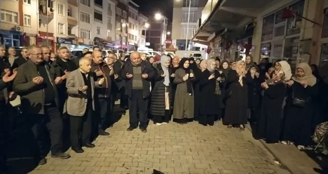 Gerze’de vatandaşlar umreye uğurlandı