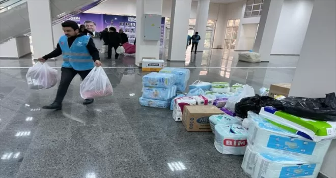 Giresun ve Trabzon'da depremzedeler için yardım kampanyası başlatıldı