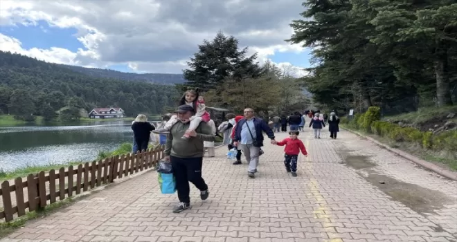 Gölcük Tabiat Parkı’nda 1 Mayıs yoğunluğu