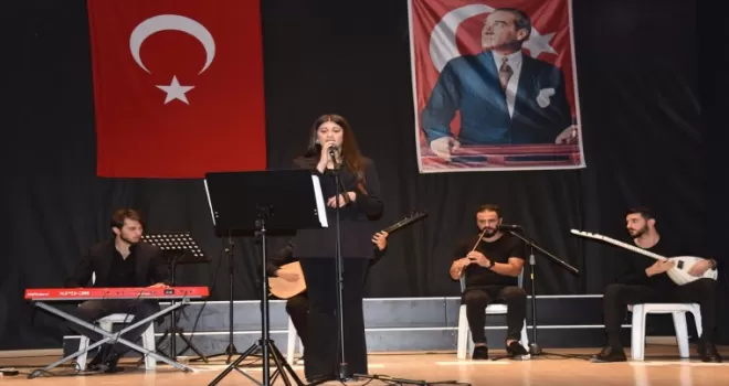 Görele Güzel Sanatlar Fakültesi öğrencileri konser verdi