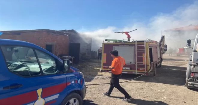Göynük'te samanlık yangınında hasar oluştu