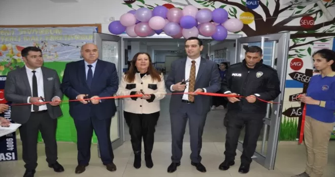 Gümüşhacıköy’de “4006 Tübitak Bilim Fuarı“ açıldı