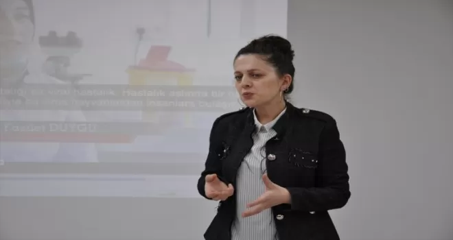 Gümüşhacıköy’de muhtarlara KKKA eğitimi verildi