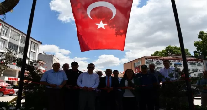 Gümüşhacıköy’de “Türkiye Yüzyılı’nın Kahramanları“ resim sergisi açıldı