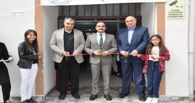Gümüşhacıköy HEM yıl sonu sergisi açıldı
