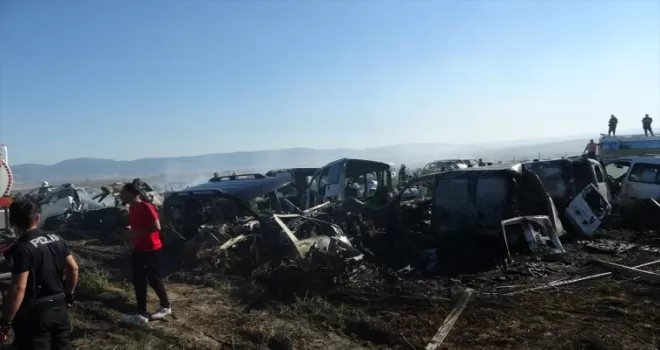 GÜNCELLEME - Çorum Sanayi Sitesi’ndeki hurdalıkta çıkan yangın söndürüldü