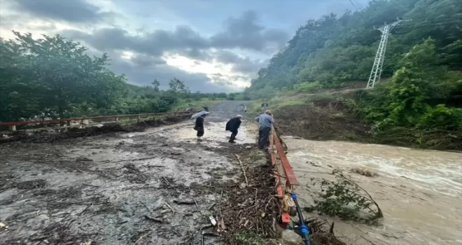 GÜNCELLEME - Samsun’da sağanak, göçük ve toprak kaymasına neden oldu