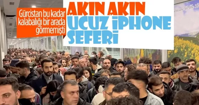 Gürcistan sınır kapısında telefon kuyruğu