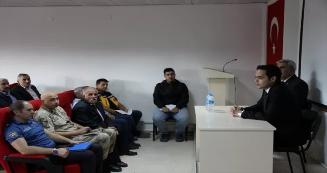 Hamamözü'nde muhtarlar toplantısı yapıldı