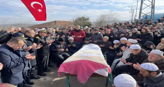 Hatay’da depremde hayatını kaybeden öğretmen Bartın’da defnedildi